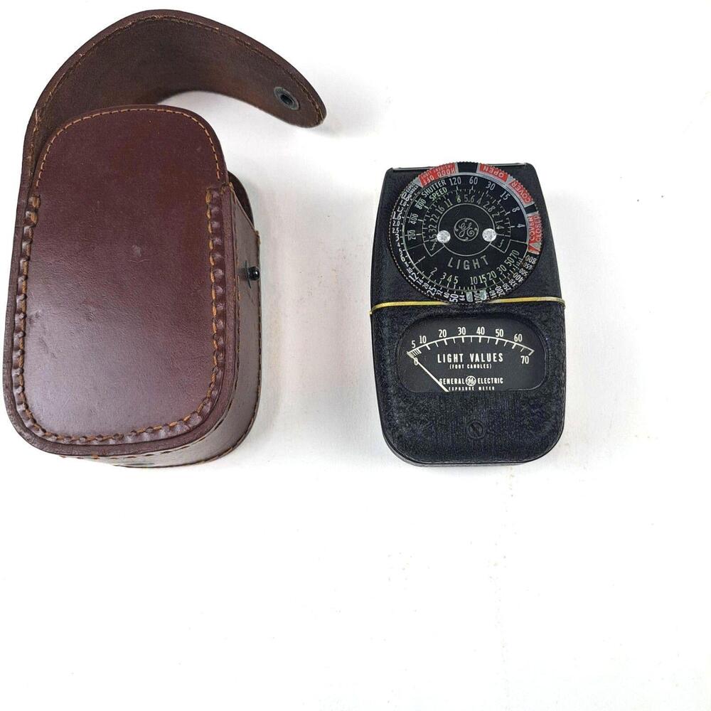 Vintage General Electric GE DW-58 Exposure Meter Light Meter with Leather Case